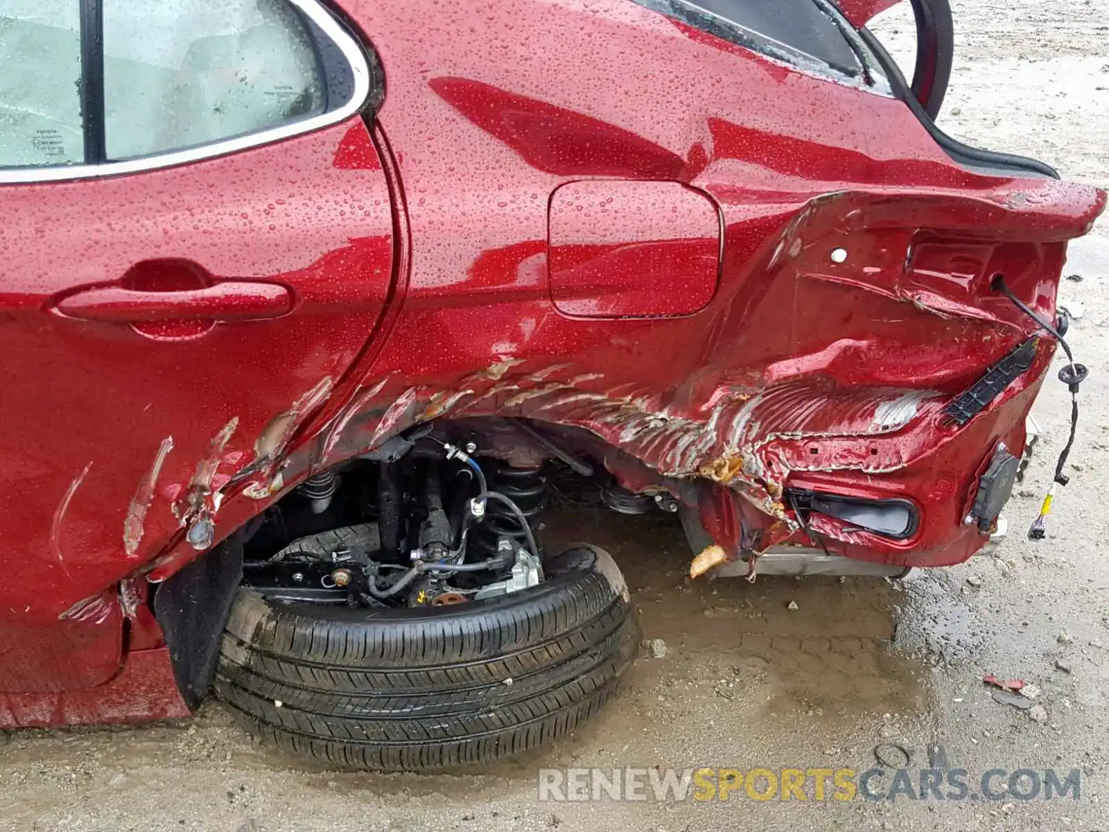 10 Photograph of a damaged car 4T1B21HK3KU511708 TOYOTA CAMRY 2019