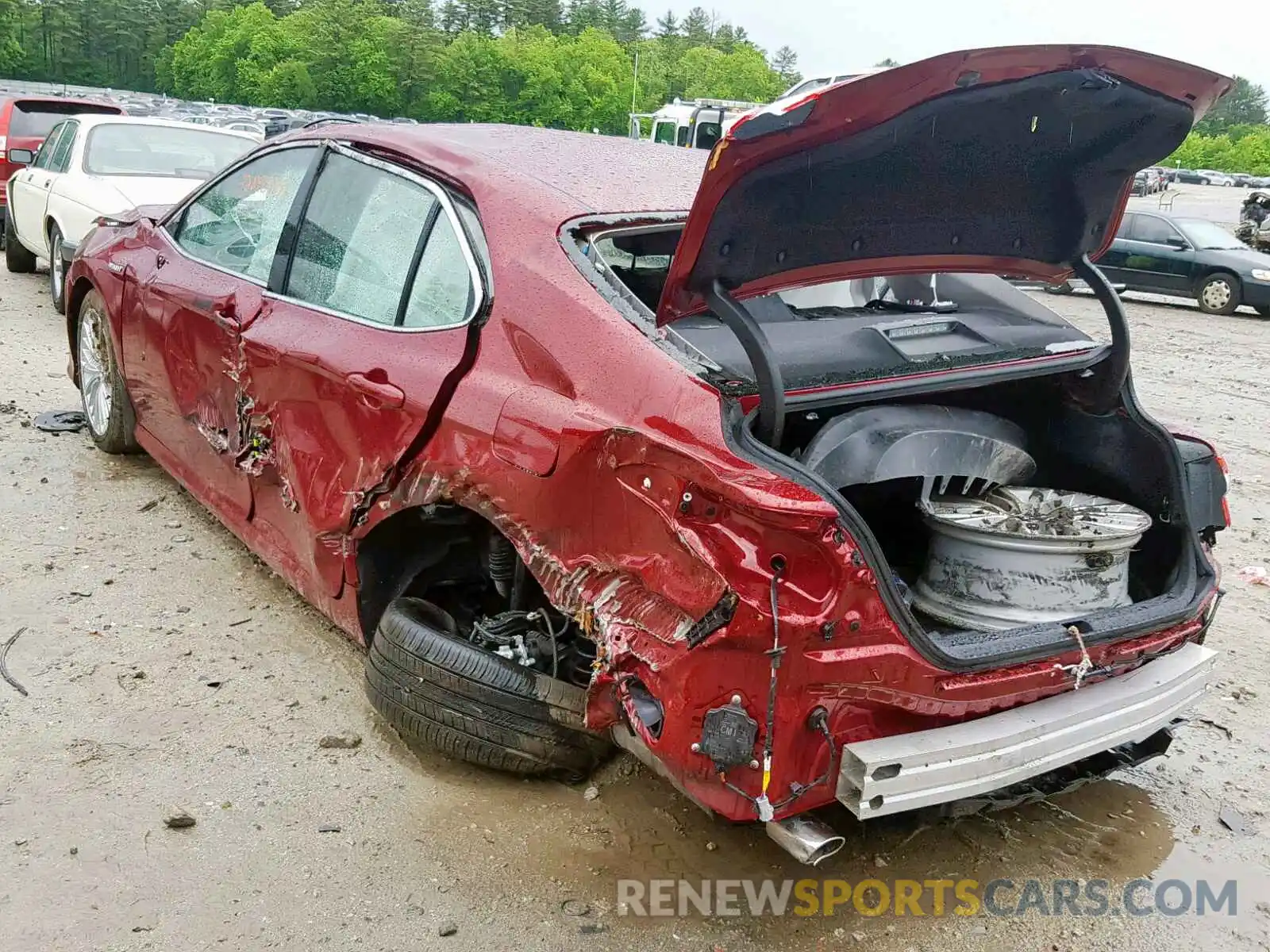 3 Photograph of a damaged car 4T1B21HK3KU511708 TOYOTA CAMRY 2019