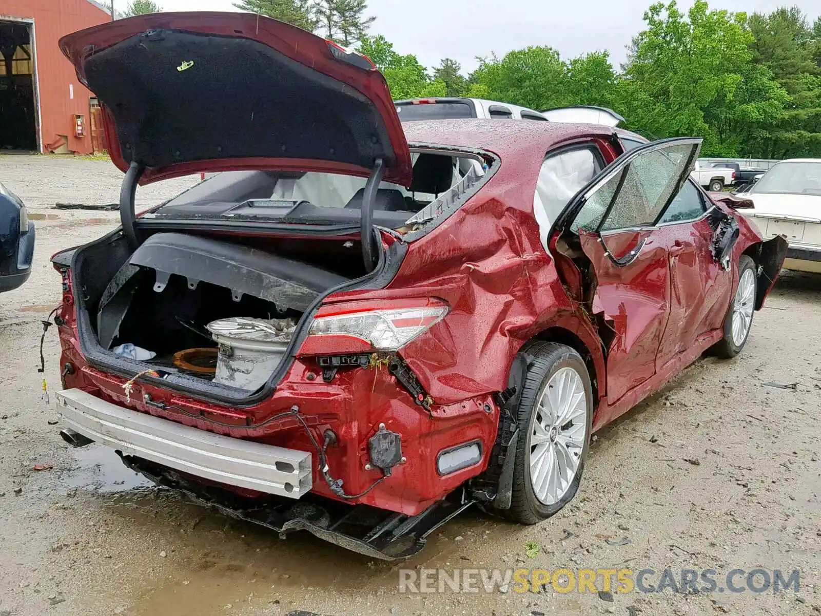 4 Photograph of a damaged car 4T1B21HK3KU511708 TOYOTA CAMRY 2019