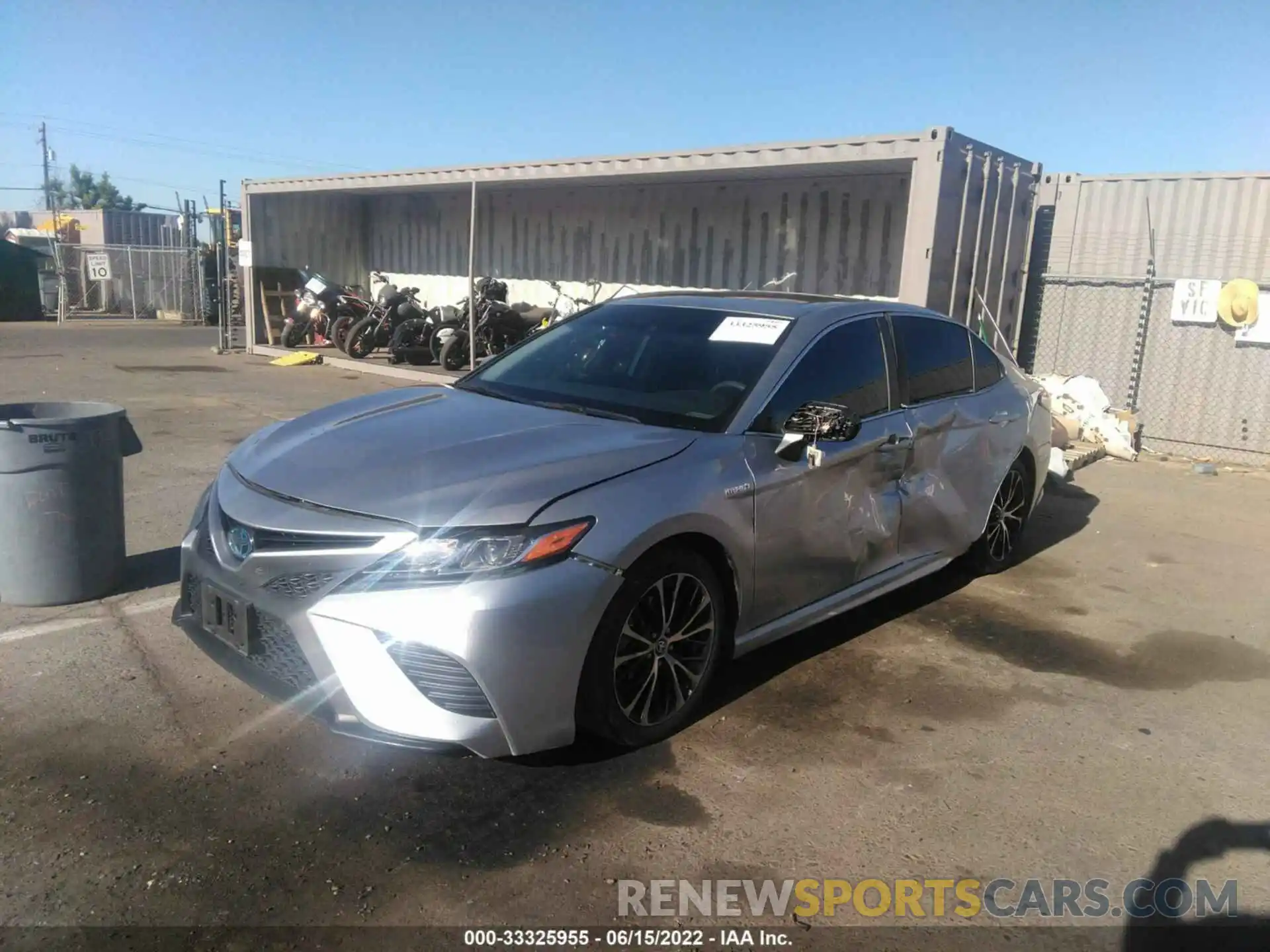 2 Photograph of a damaged car 4T1B21HK3KU511840 TOYOTA CAMRY 2019