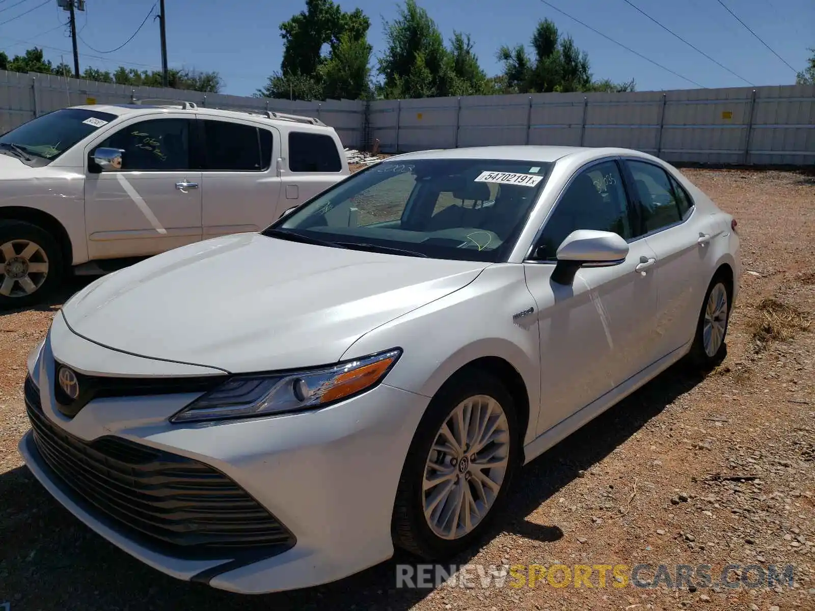 2 Photograph of a damaged car 4T1B21HK3KU512003 TOYOTA CAMRY 2019