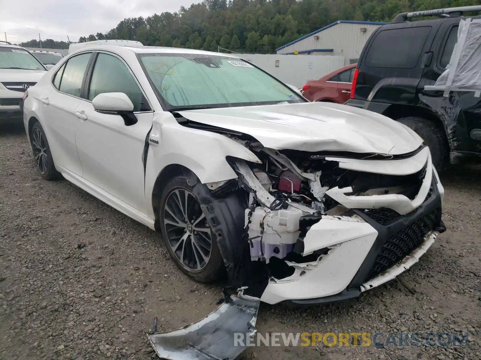 1 Photograph of a damaged car 4T1B21HK3KU513362 TOYOTA CAMRY 2019