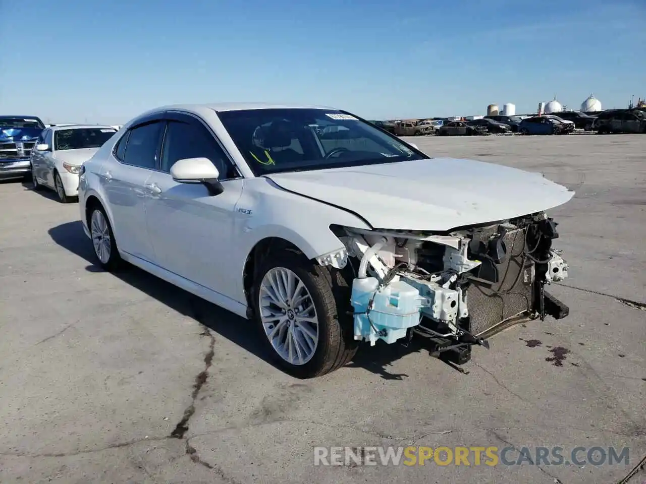 1 Photograph of a damaged car 4T1B21HK3KU513393 TOYOTA CAMRY 2019