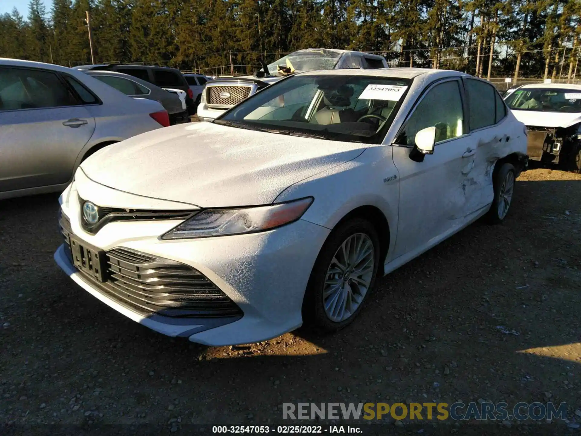 2 Photograph of a damaged car 4T1B21HK3KU514799 TOYOTA CAMRY 2019