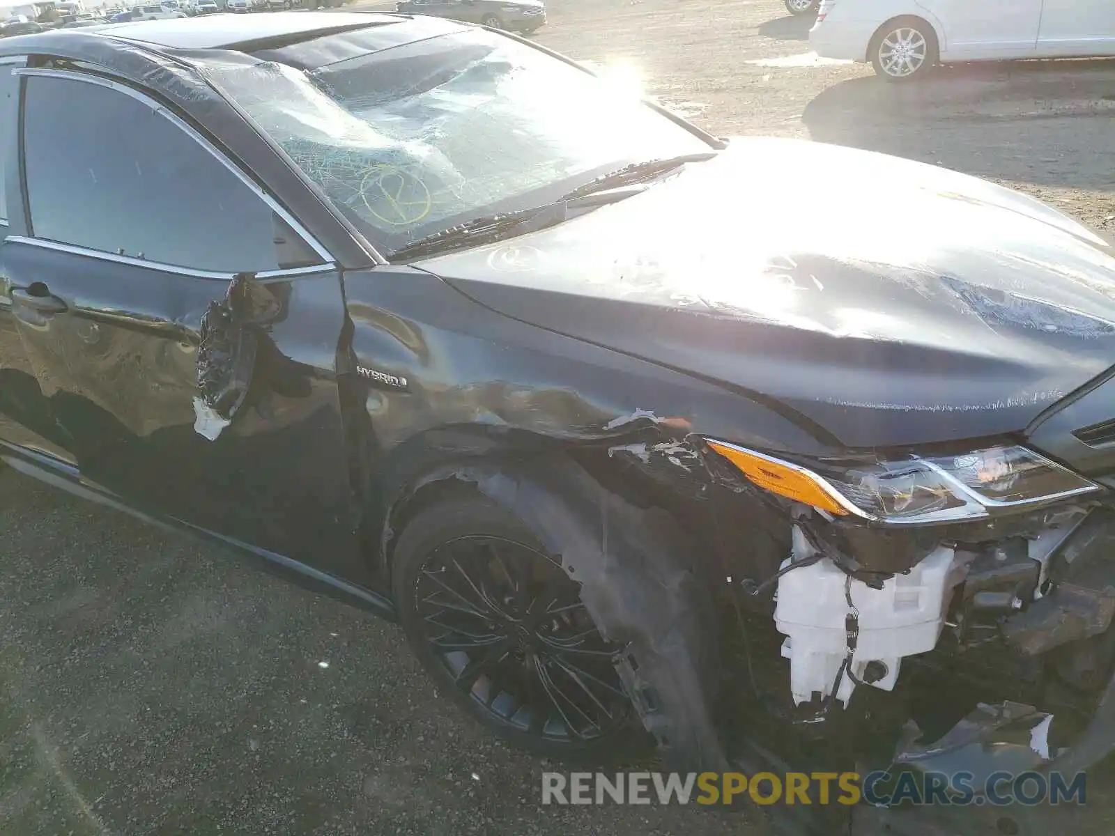 9 Photograph of a damaged car 4T1B21HK3KU517380 TOYOTA CAMRY 2019