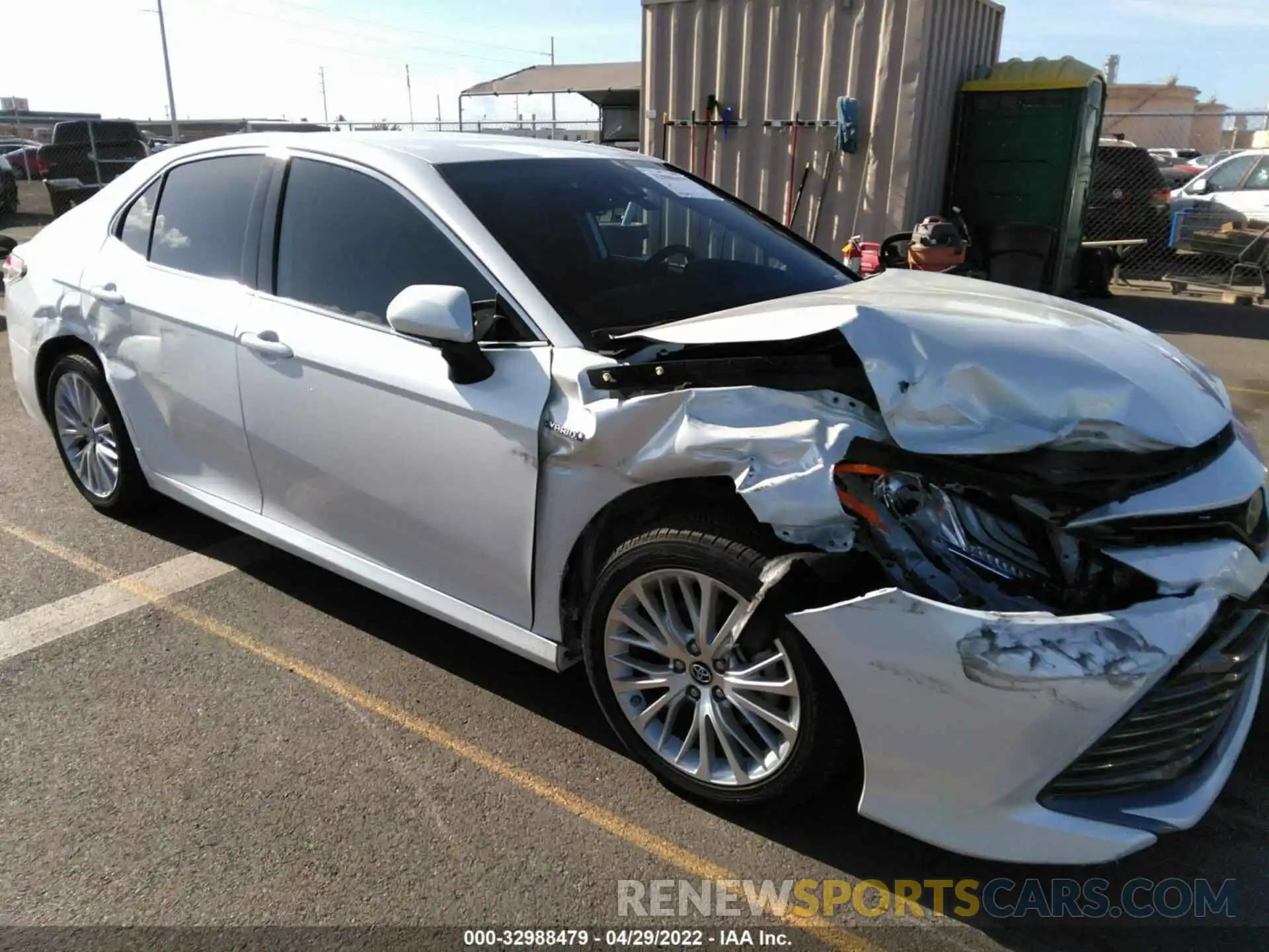 6 Photograph of a damaged car 4T1B21HK3KU519775 TOYOTA CAMRY 2019