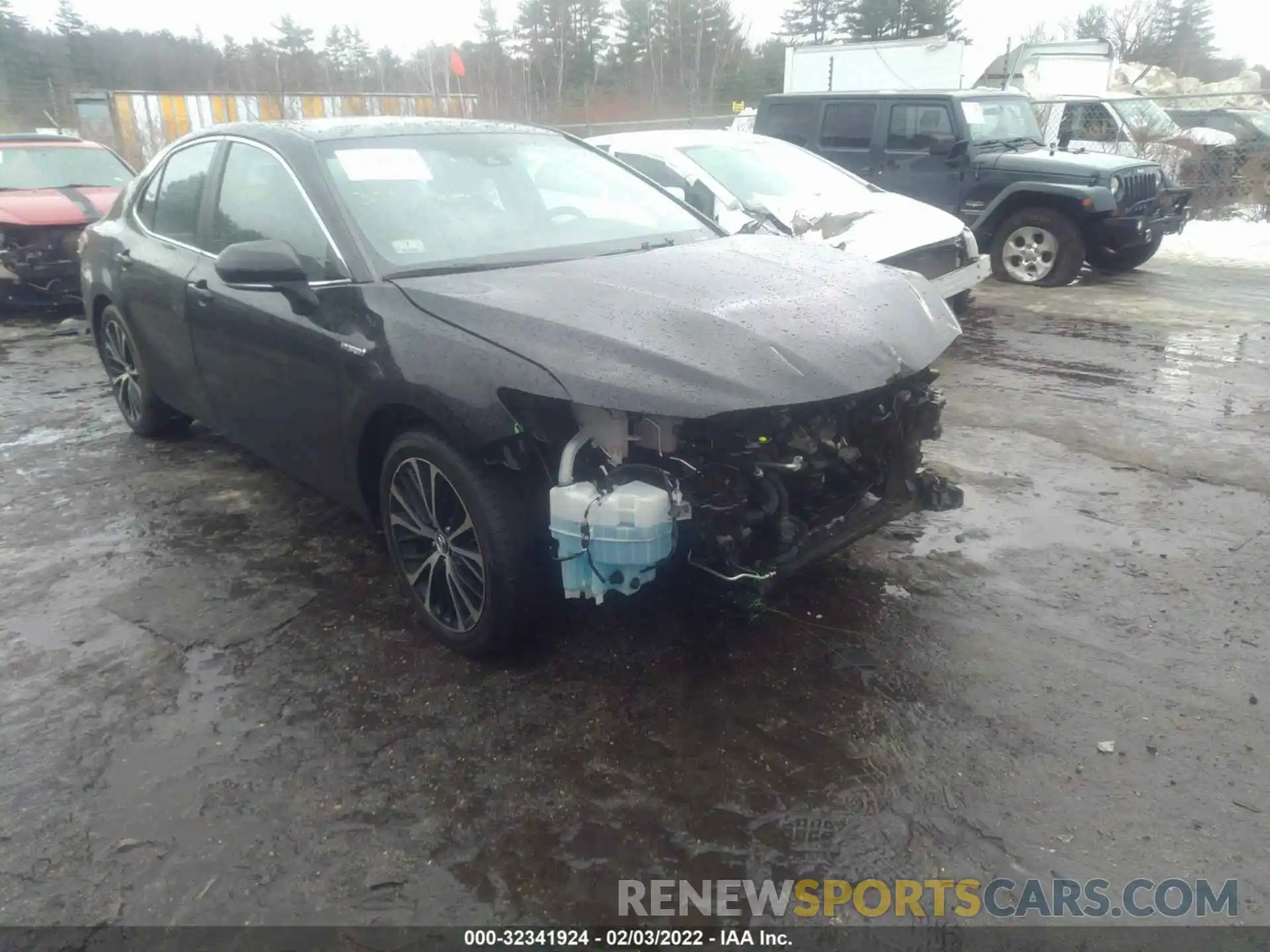 1 Photograph of a damaged car 4T1B21HK3KU520716 TOYOTA CAMRY 2019