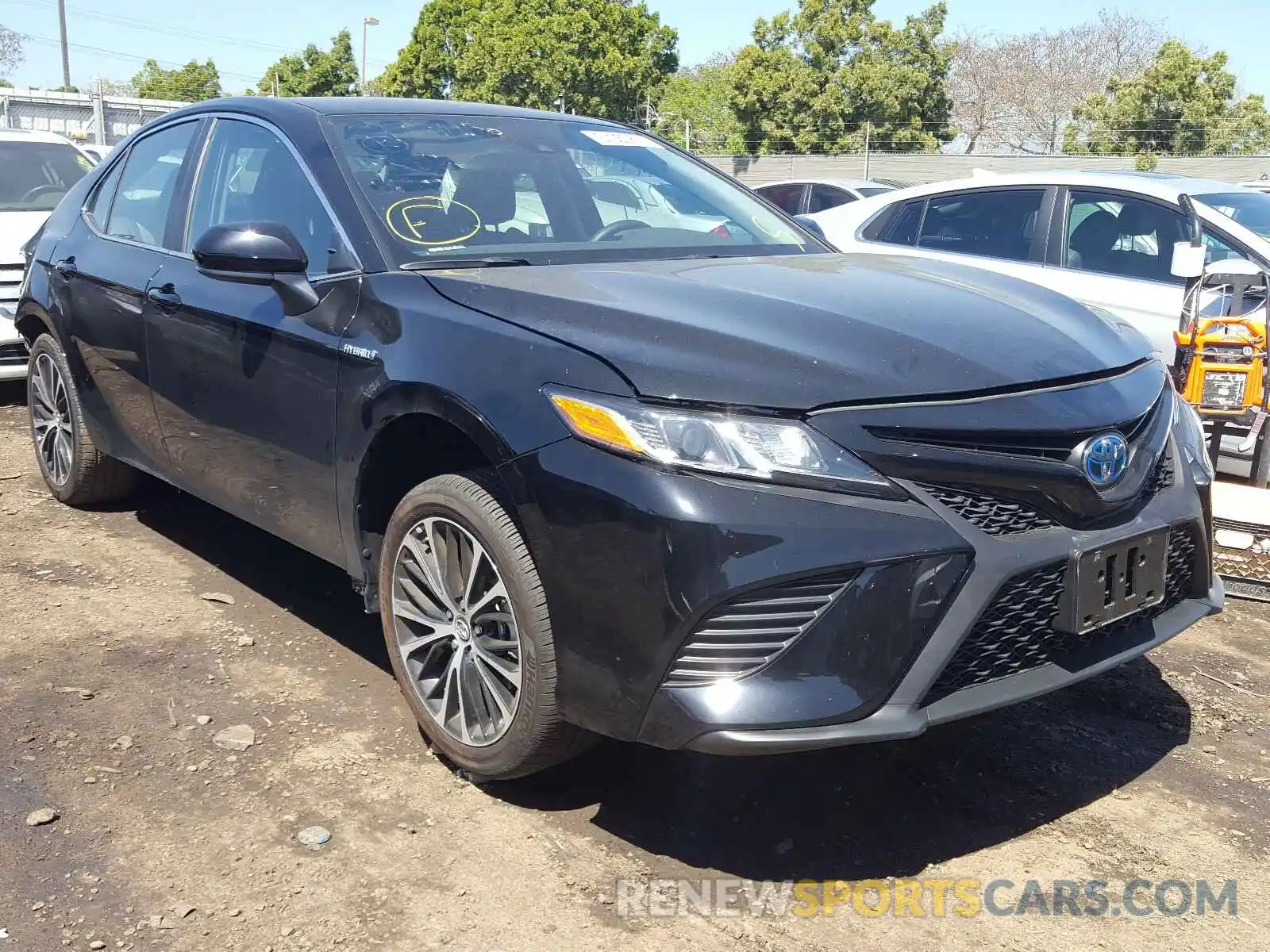 1 Photograph of a damaged car 4T1B21HK3KU521011 TOYOTA CAMRY 2019