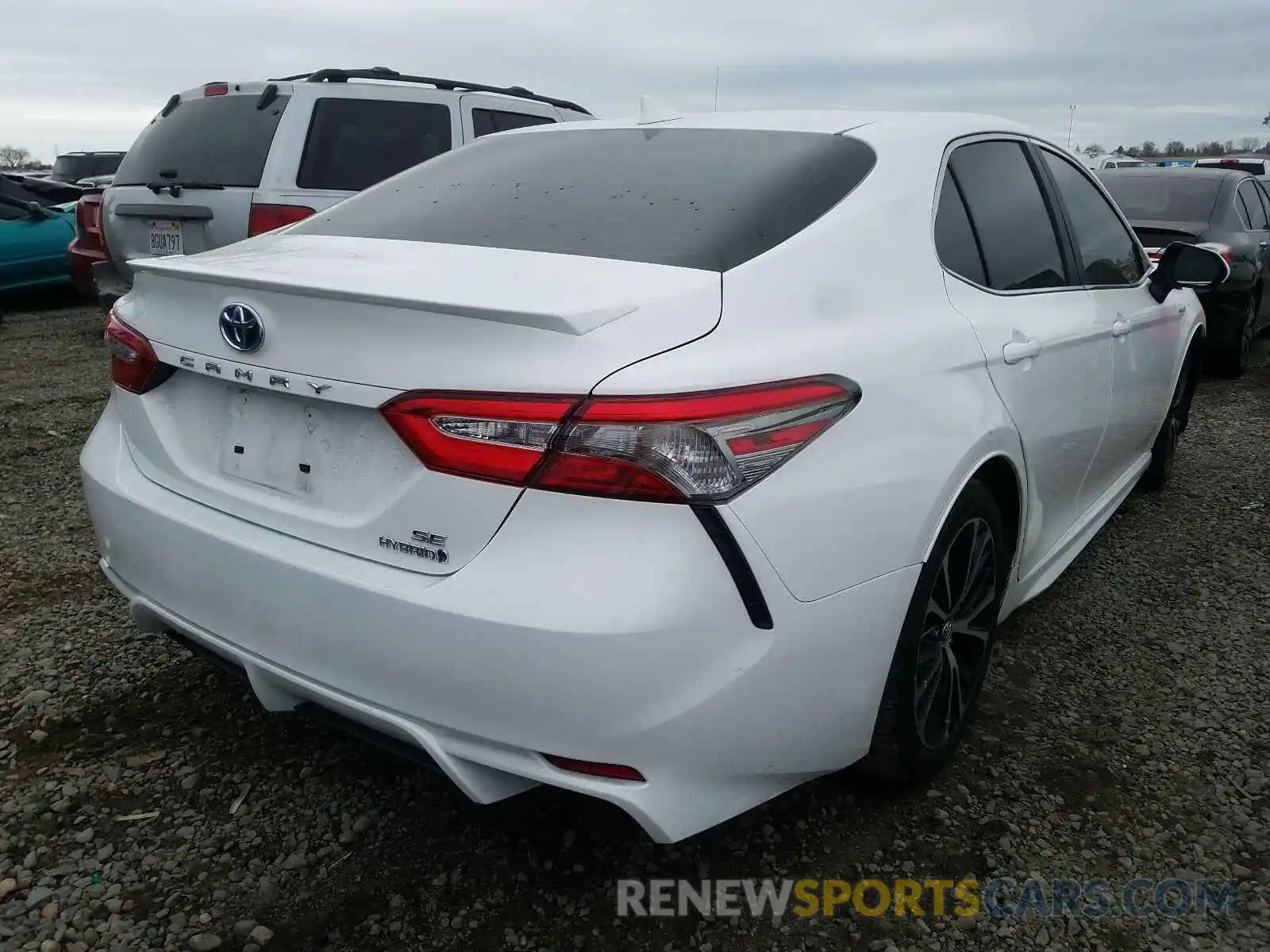 4 Photograph of a damaged car 4T1B21HK3KU521249 TOYOTA CAMRY 2019