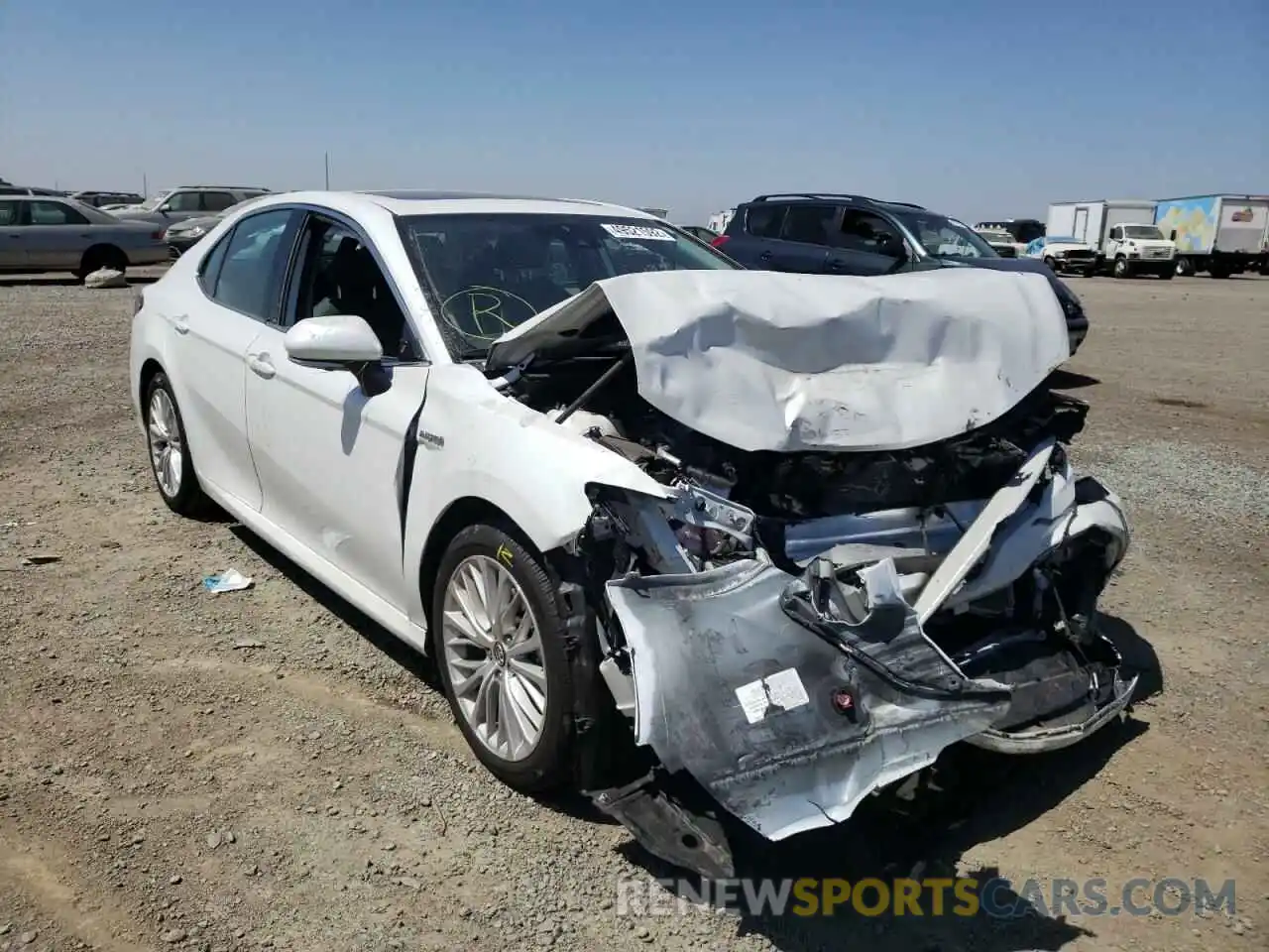 1 Photograph of a damaged car 4T1B21HK3KU521638 TOYOTA CAMRY 2019