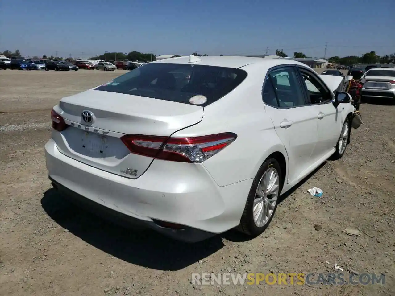 4 Photograph of a damaged car 4T1B21HK3KU521638 TOYOTA CAMRY 2019