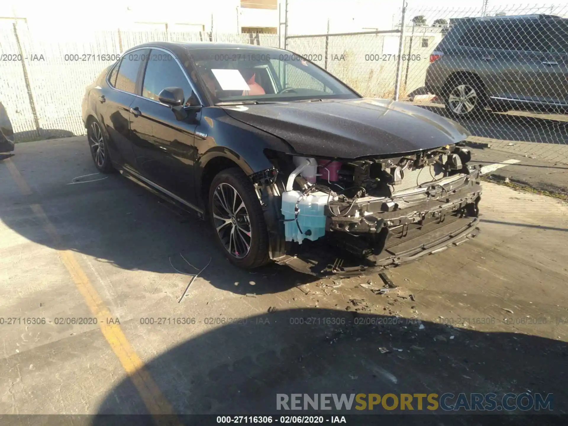 1 Photograph of a damaged car 4T1B21HK3KU521803 TOYOTA CAMRY 2019