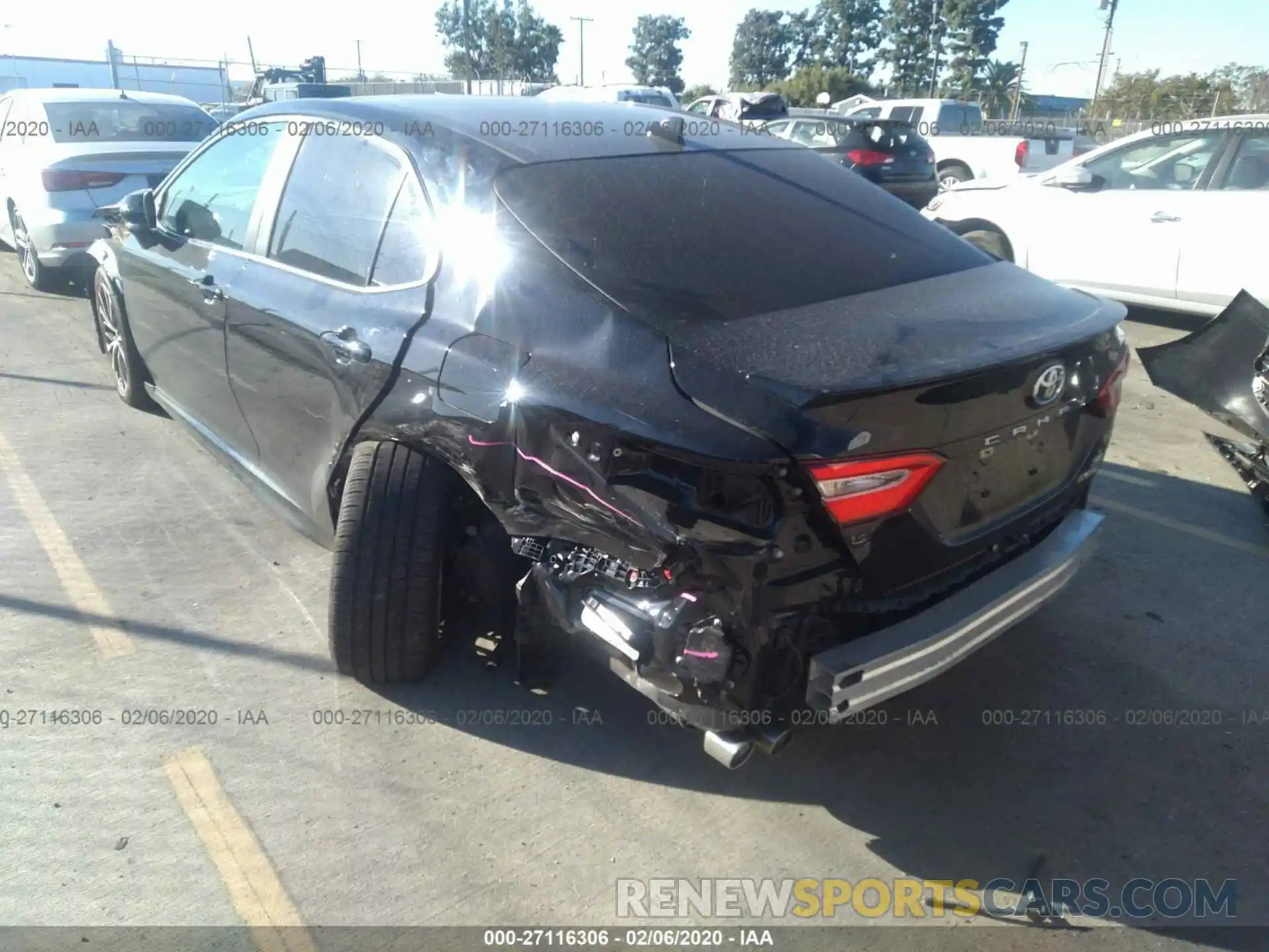 3 Photograph of a damaged car 4T1B21HK3KU521803 TOYOTA CAMRY 2019