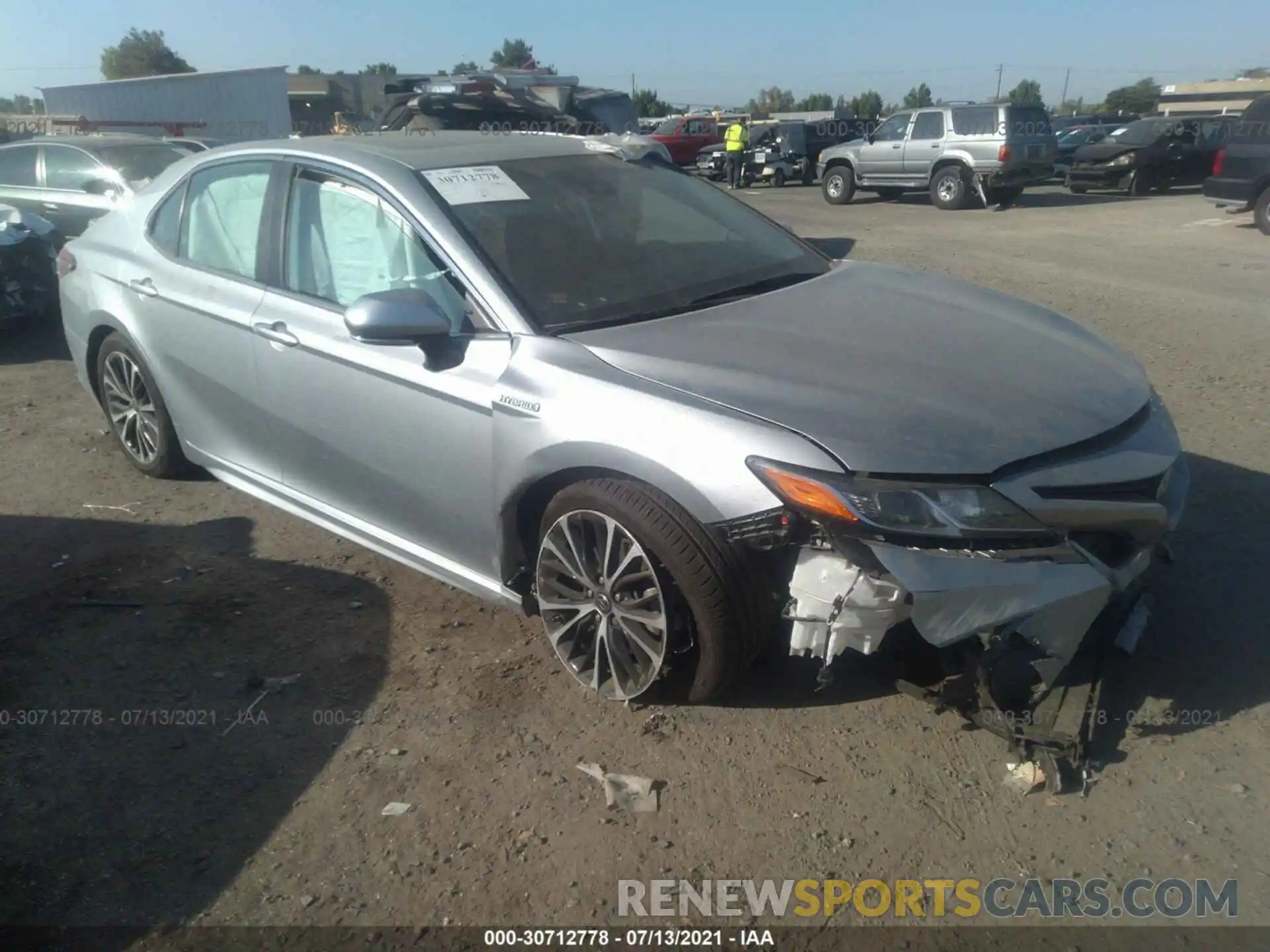 1 Photograph of a damaged car 4T1B21HK4KU011296 TOYOTA CAMRY 2019