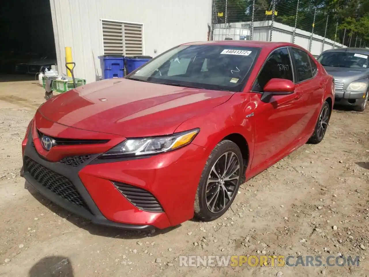 2 Photograph of a damaged car 4T1B21HK4KU011315 TOYOTA CAMRY 2019