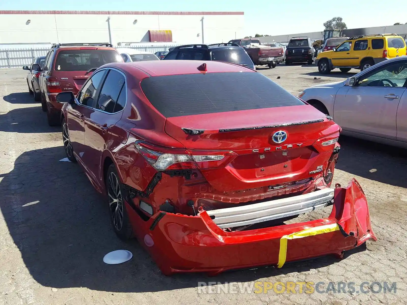 3 Photograph of a damaged car 4T1B21HK4KU012755 TOYOTA CAMRY 2019