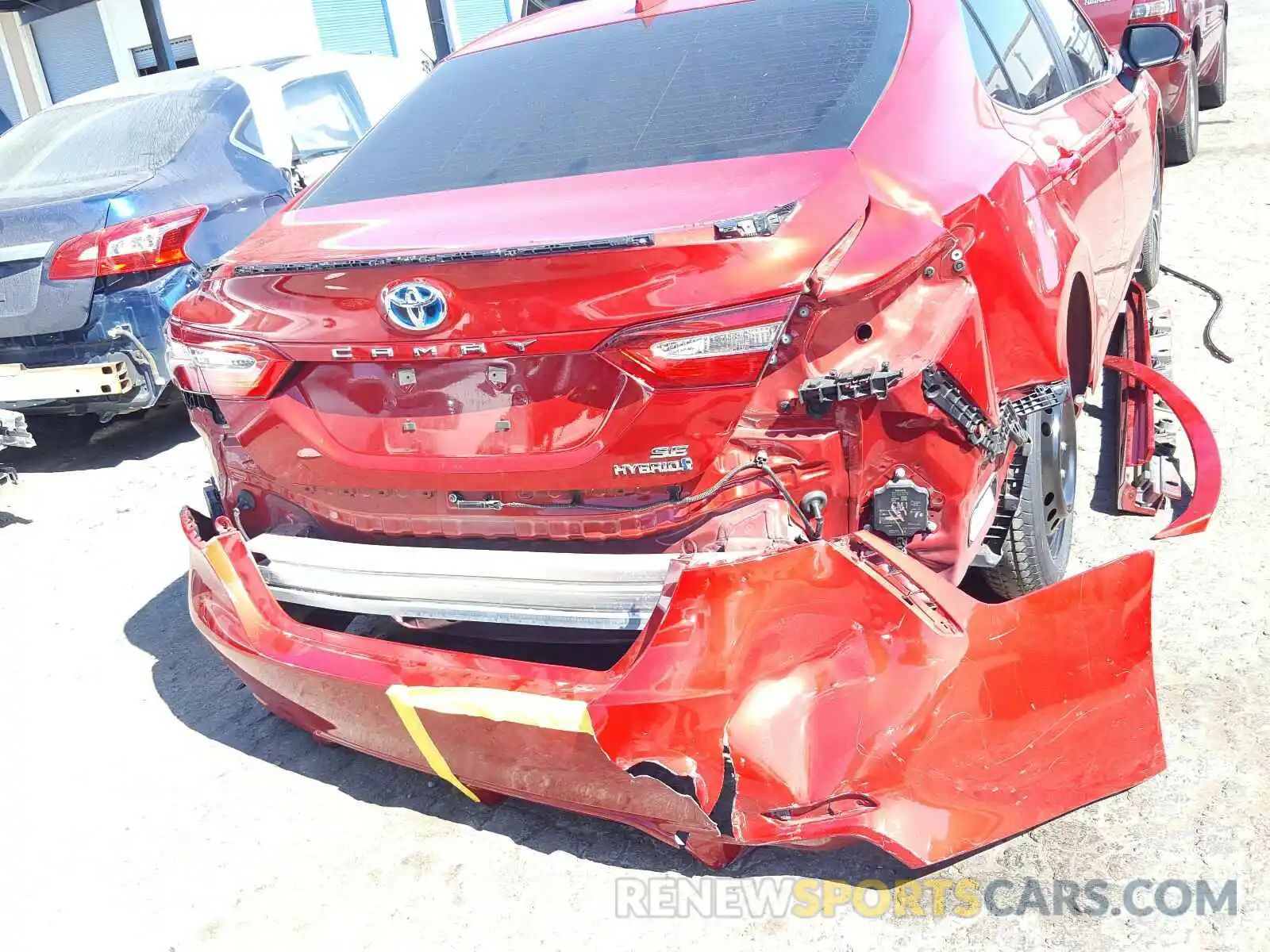 9 Photograph of a damaged car 4T1B21HK4KU012755 TOYOTA CAMRY 2019