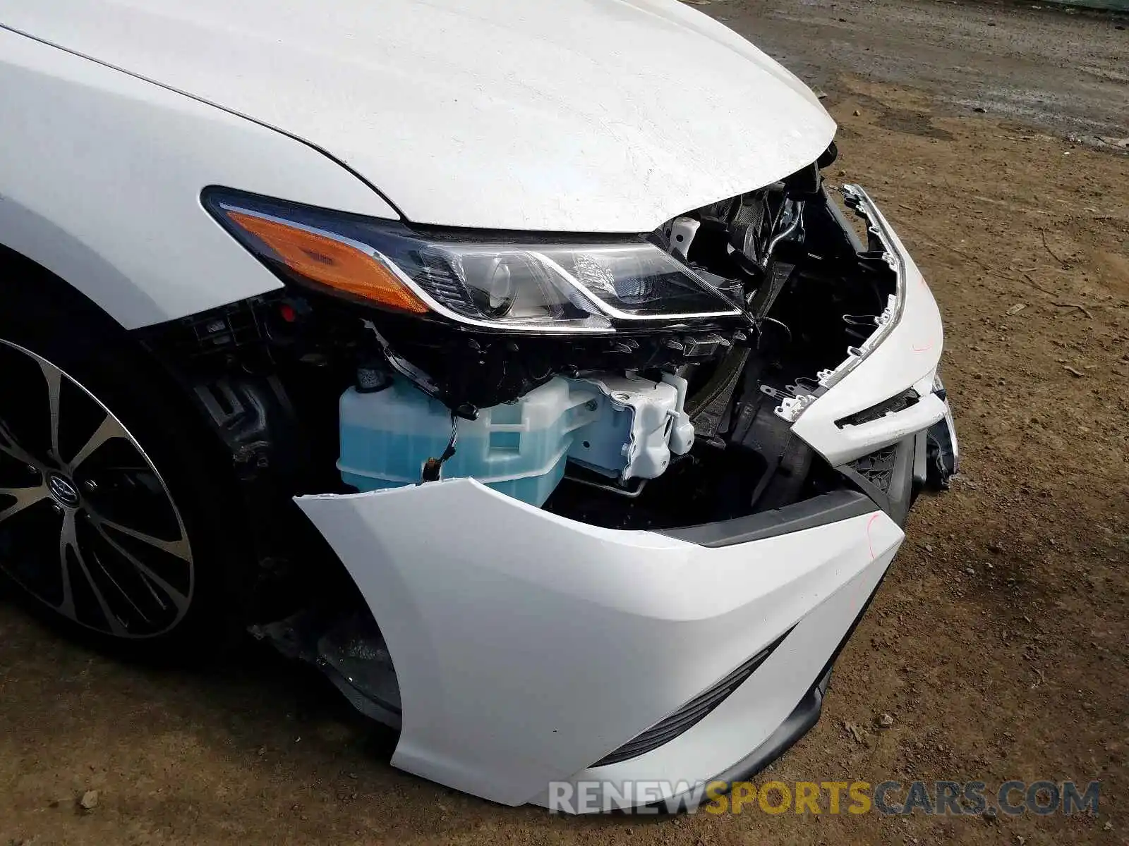 9 Photograph of a damaged car 4T1B21HK4KU511636 TOYOTA CAMRY 2019