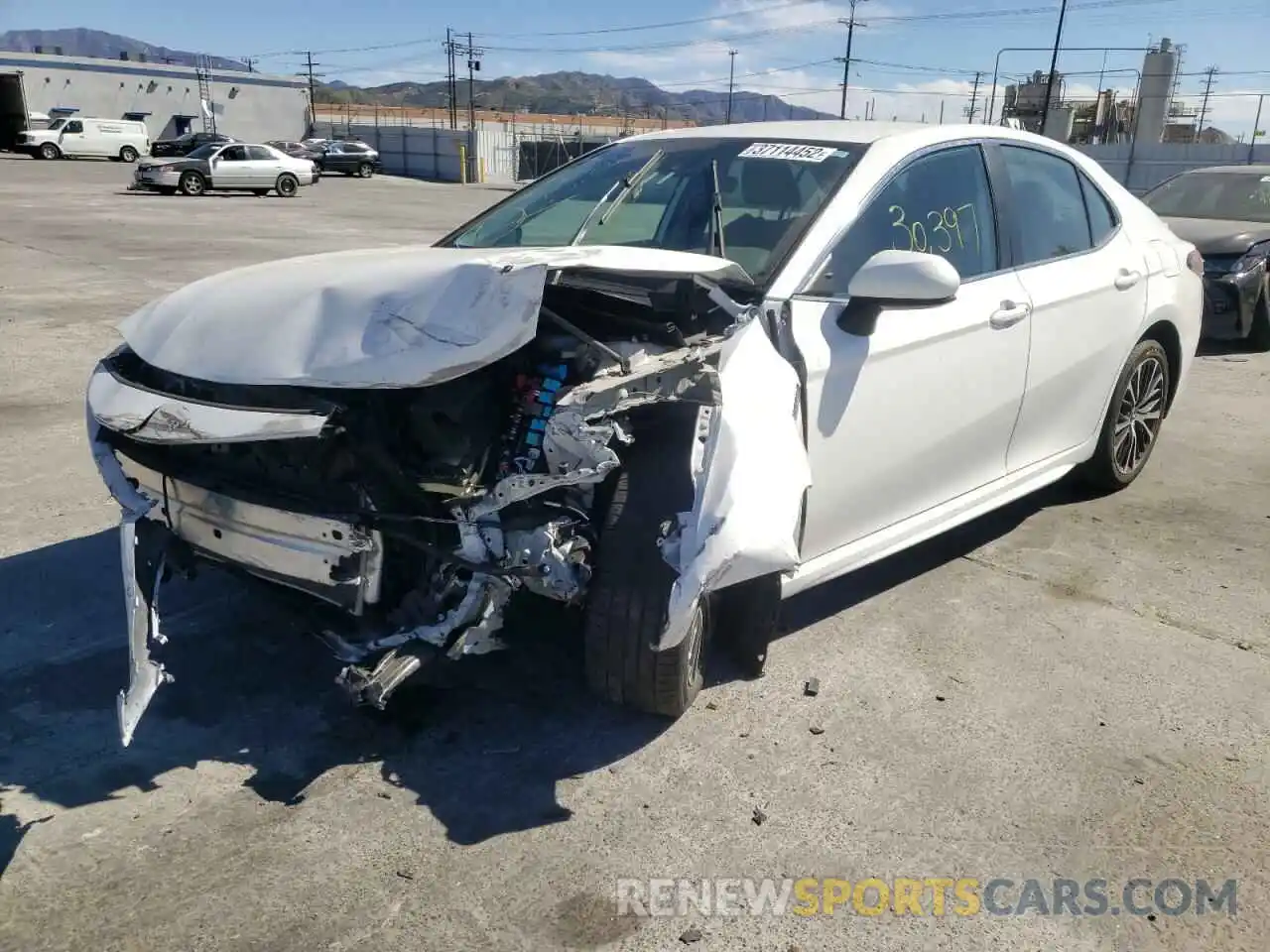 2 Photograph of a damaged car 4T1B21HK4KU513032 TOYOTA CAMRY 2019