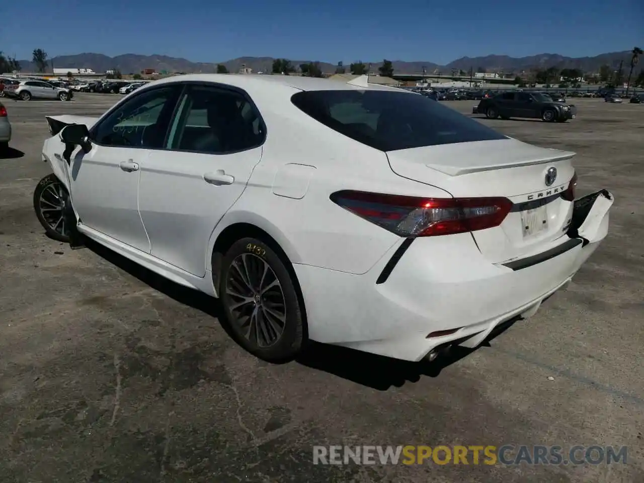 3 Photograph of a damaged car 4T1B21HK4KU513032 TOYOTA CAMRY 2019