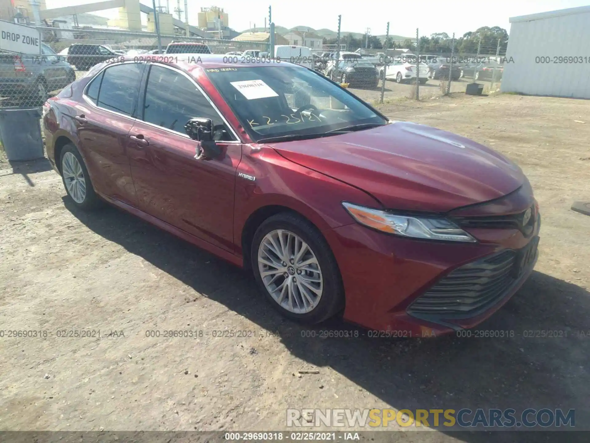 1 Photograph of a damaged car 4T1B21HK4KU513211 TOYOTA CAMRY 2019