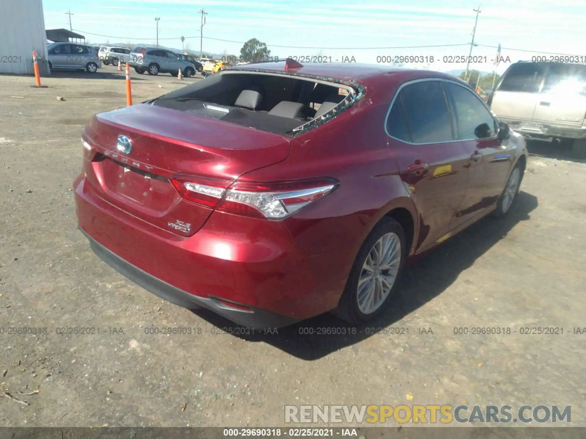 4 Photograph of a damaged car 4T1B21HK4KU513211 TOYOTA CAMRY 2019