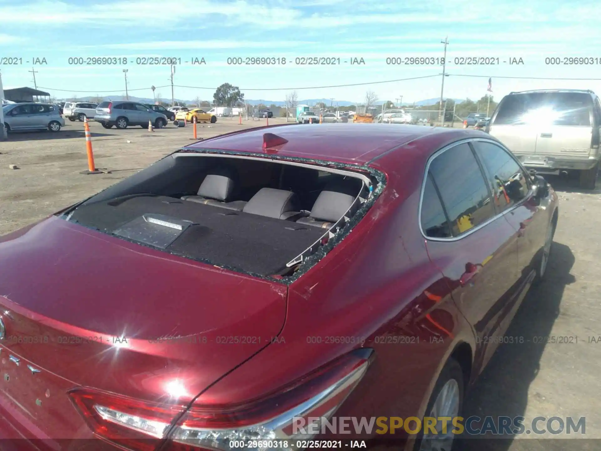 6 Photograph of a damaged car 4T1B21HK4KU513211 TOYOTA CAMRY 2019