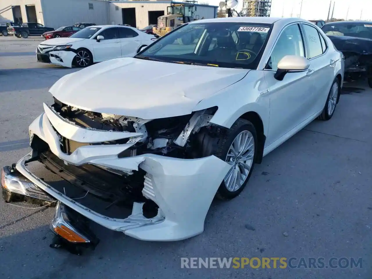 2 Photograph of a damaged car 4T1B21HK4KU513810 TOYOTA CAMRY 2019