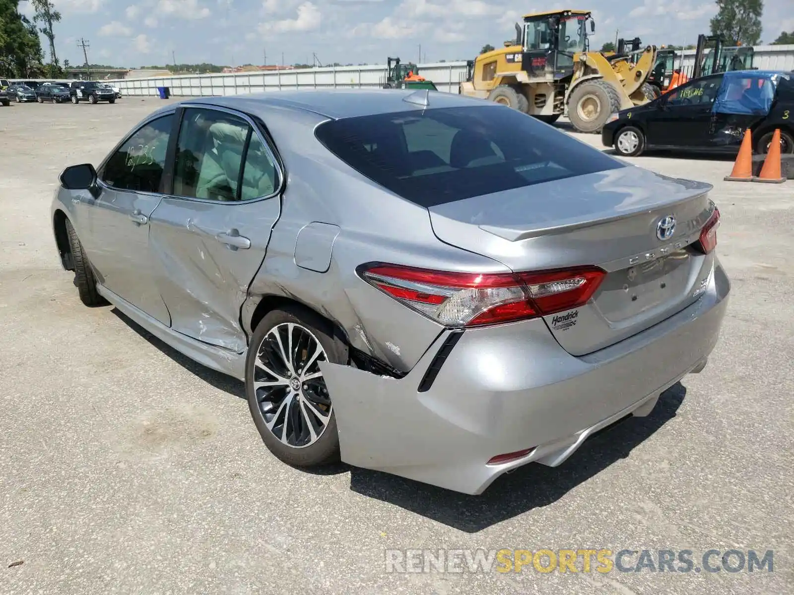 3 Фотография поврежденного автомобиля 4T1B21HK4KU514746 TOYOTA CAMRY 2019