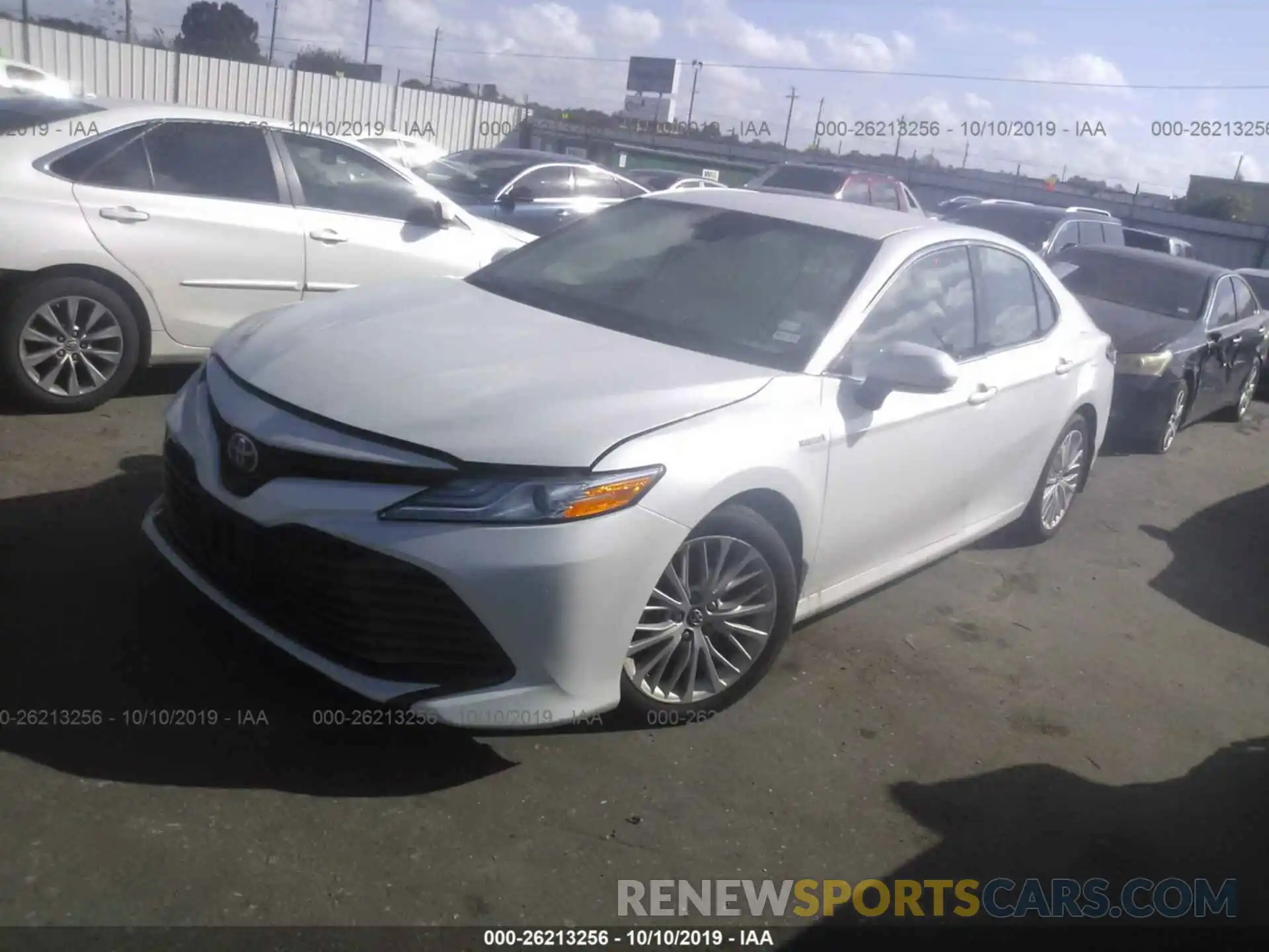 2 Photograph of a damaged car 4T1B21HK4KU517131 TOYOTA CAMRY 2019