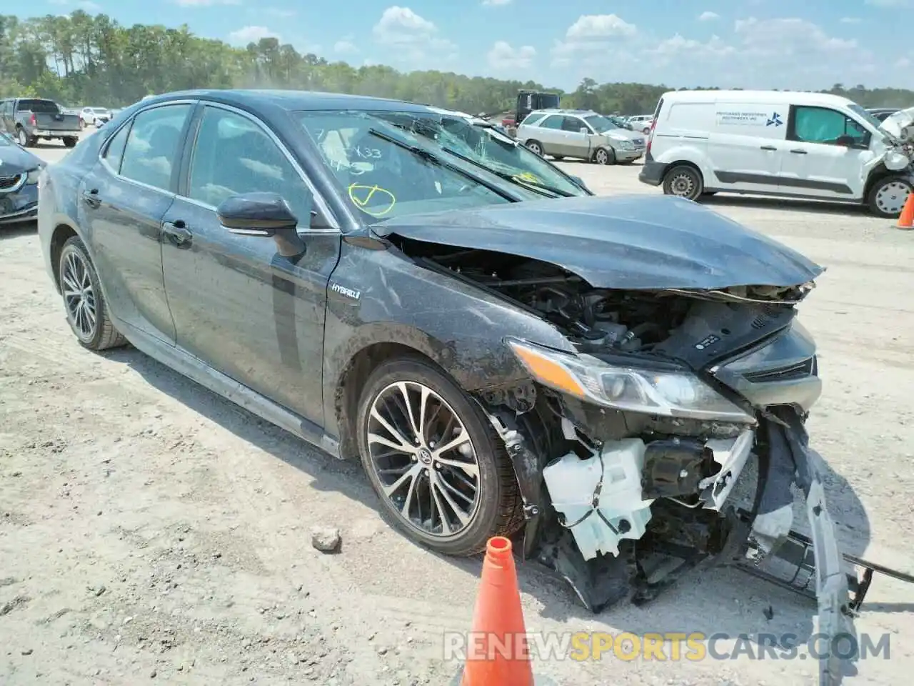 1 Photograph of a damaged car 4T1B21HK4KU517811 TOYOTA CAMRY 2019