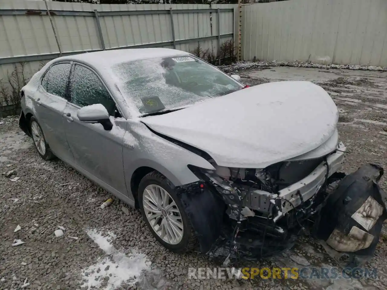 1 Photograph of a damaged car 4T1B21HK4KU519963 TOYOTA CAMRY 2019