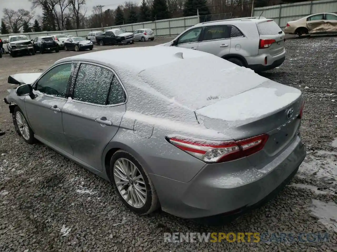 3 Photograph of a damaged car 4T1B21HK4KU519963 TOYOTA CAMRY 2019