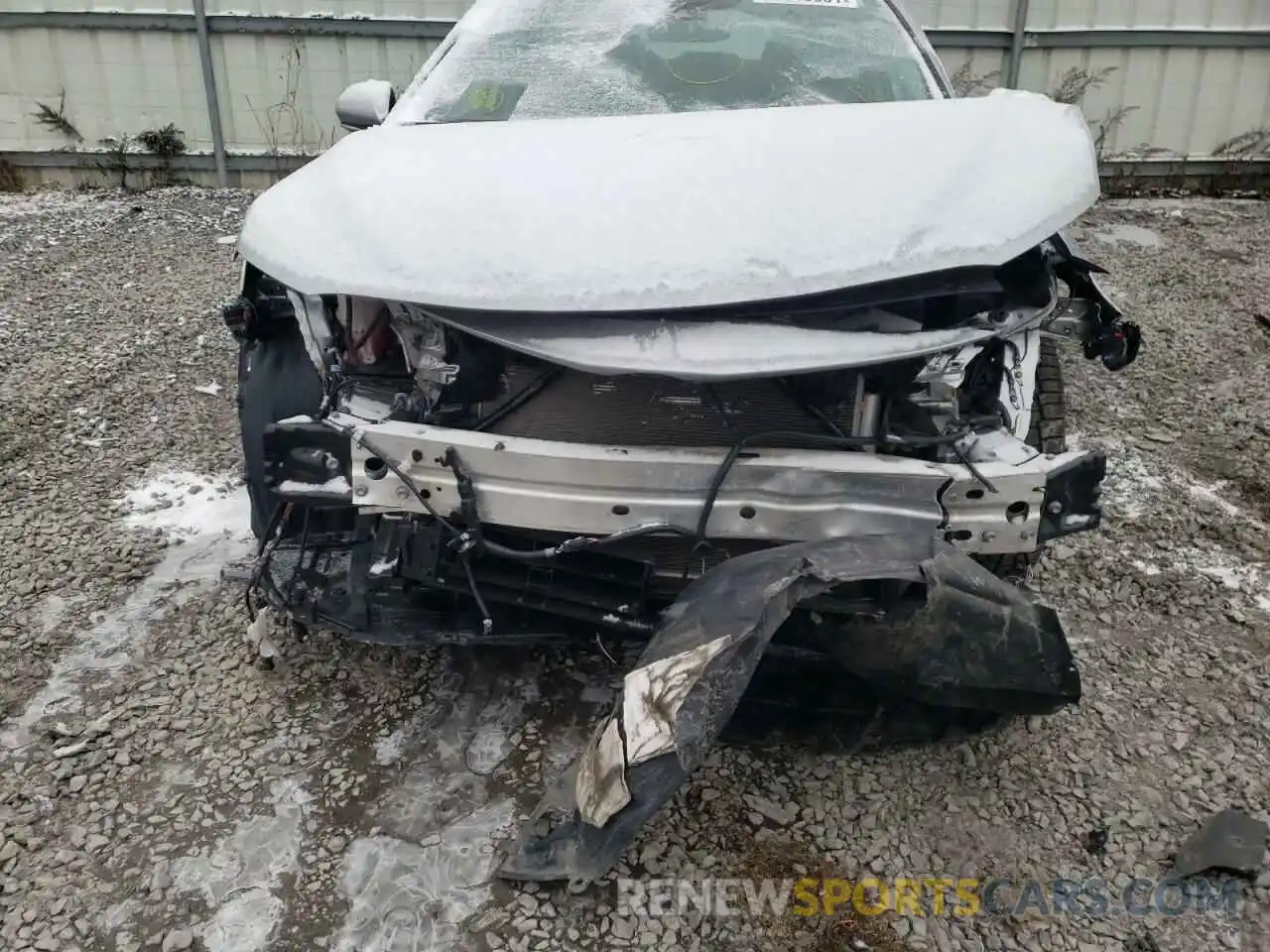 9 Photograph of a damaged car 4T1B21HK4KU519963 TOYOTA CAMRY 2019