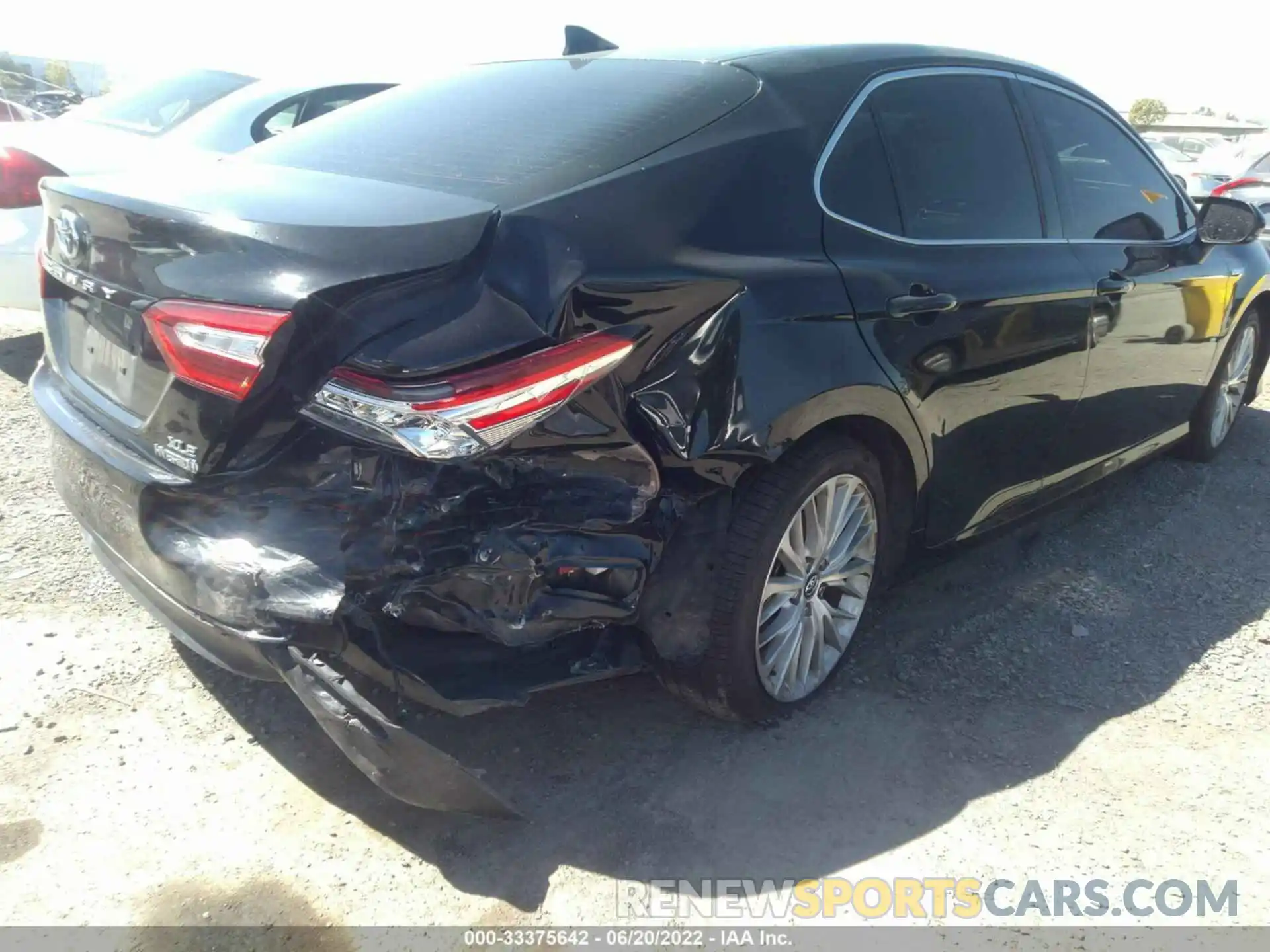 6 Photograph of a damaged car 4T1B21HK4KU521583 TOYOTA CAMRY 2019