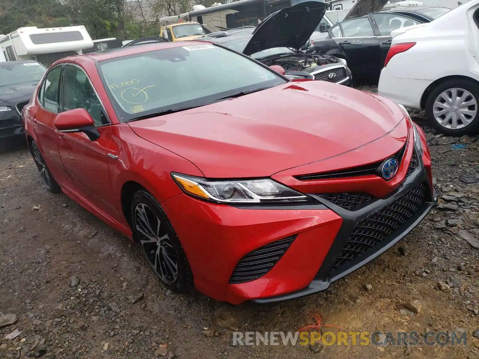 1 Photograph of a damaged car 4T1B21HK5KU011548 TOYOTA CAMRY 2019