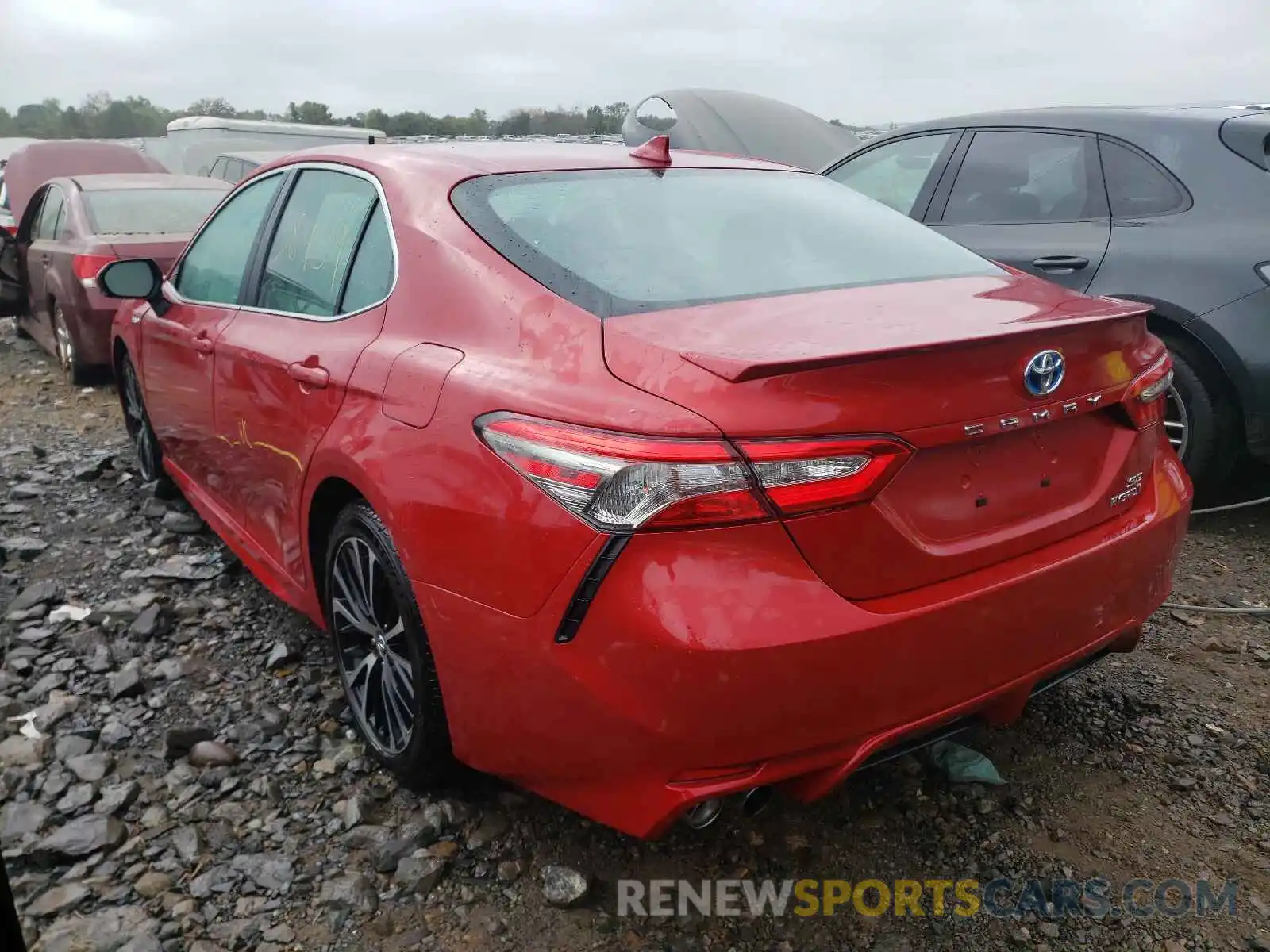 3 Photograph of a damaged car 4T1B21HK5KU011548 TOYOTA CAMRY 2019