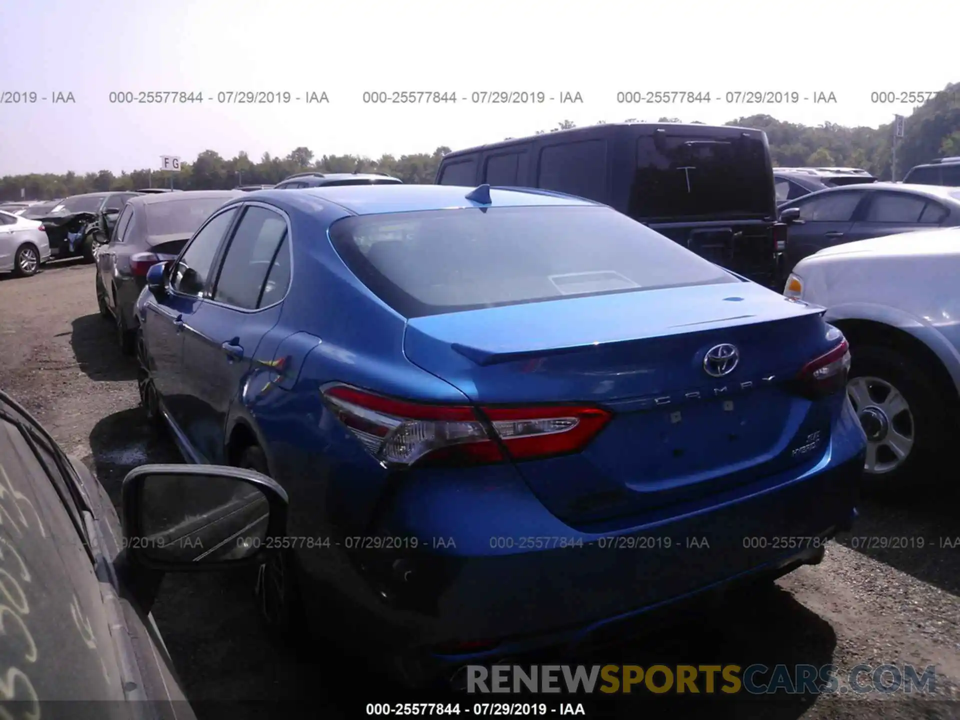 3 Photograph of a damaged car 4T1B21HK5KU012991 TOYOTA CAMRY 2019