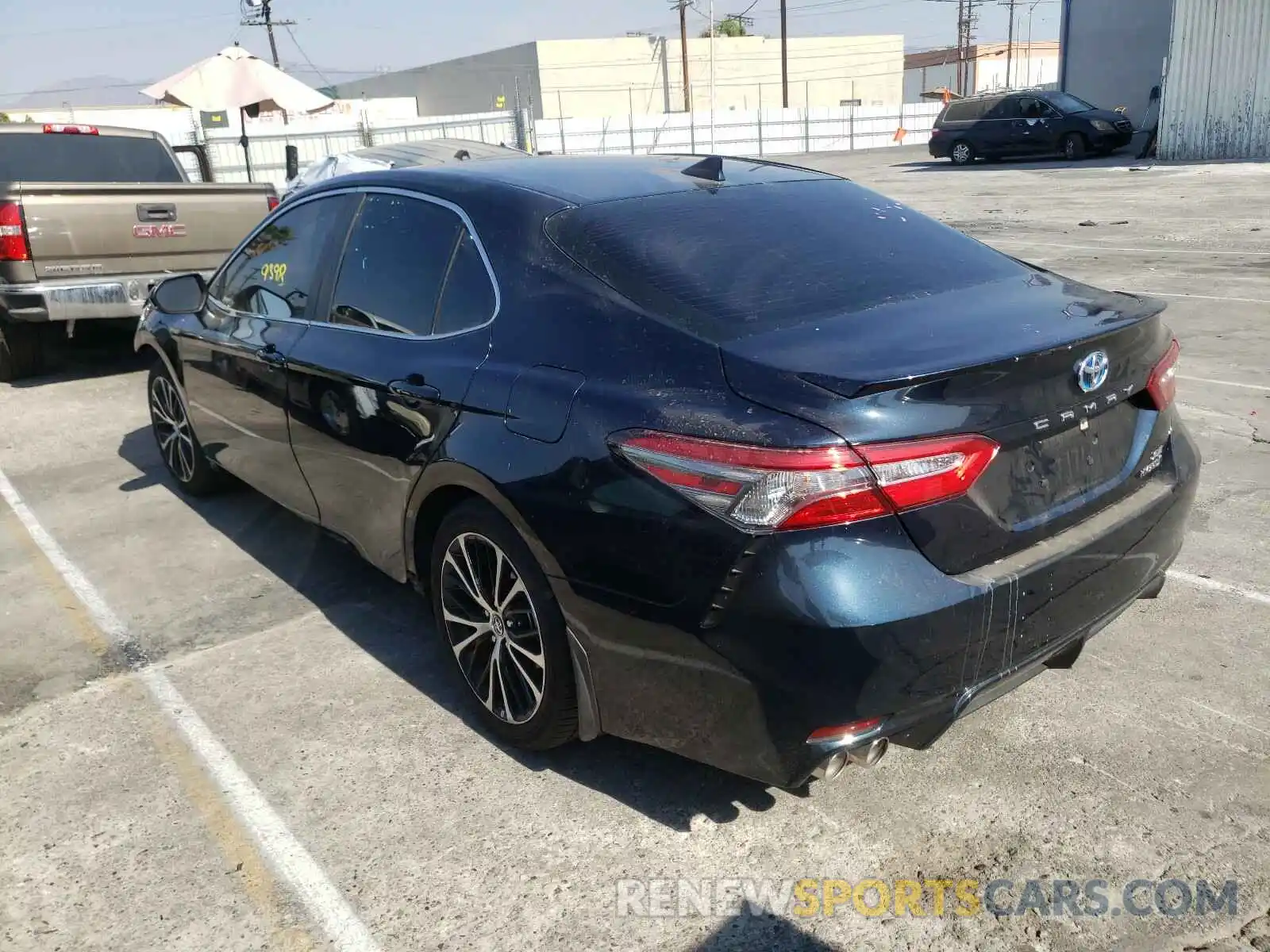 3 Фотография поврежденного автомобиля 4T1B21HK5KU013672 TOYOTA CAMRY 2019