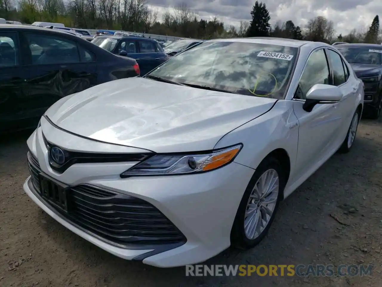 2 Photograph of a damaged car 4T1B21HK5KU512262 TOYOTA CAMRY 2019