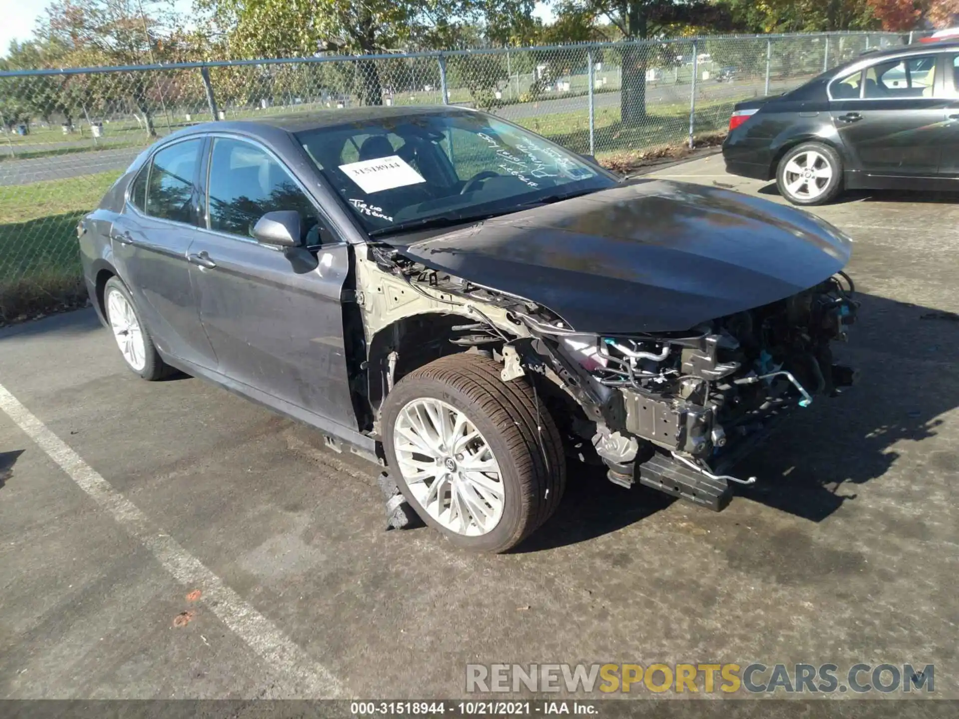 1 Photograph of a damaged car 4T1B21HK5KU512892 TOYOTA CAMRY 2019