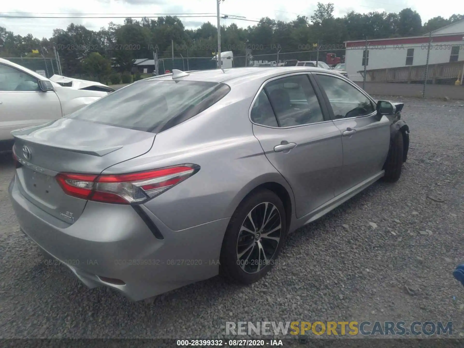 4 Photograph of a damaged car 4T1B21HK5KU514190 TOYOTA CAMRY 2019