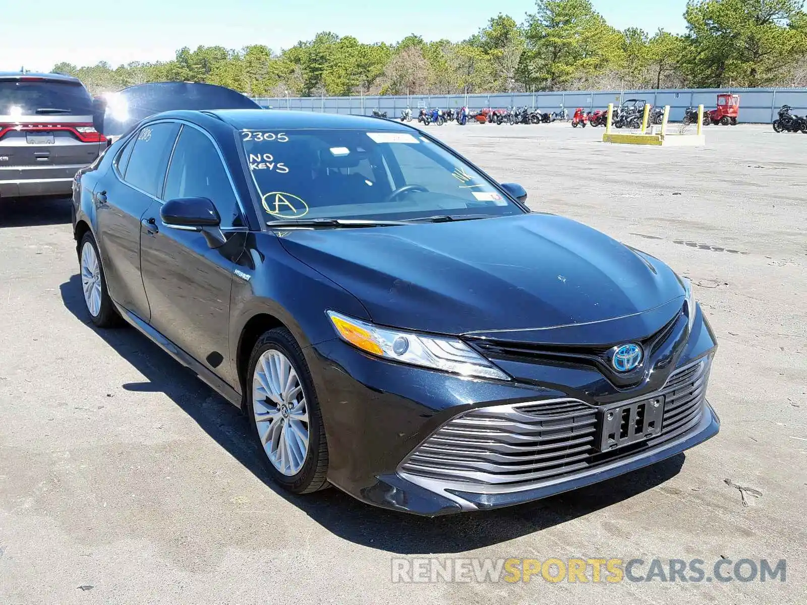 1 Photograph of a damaged car 4T1B21HK5KU515730 TOYOTA CAMRY 2019