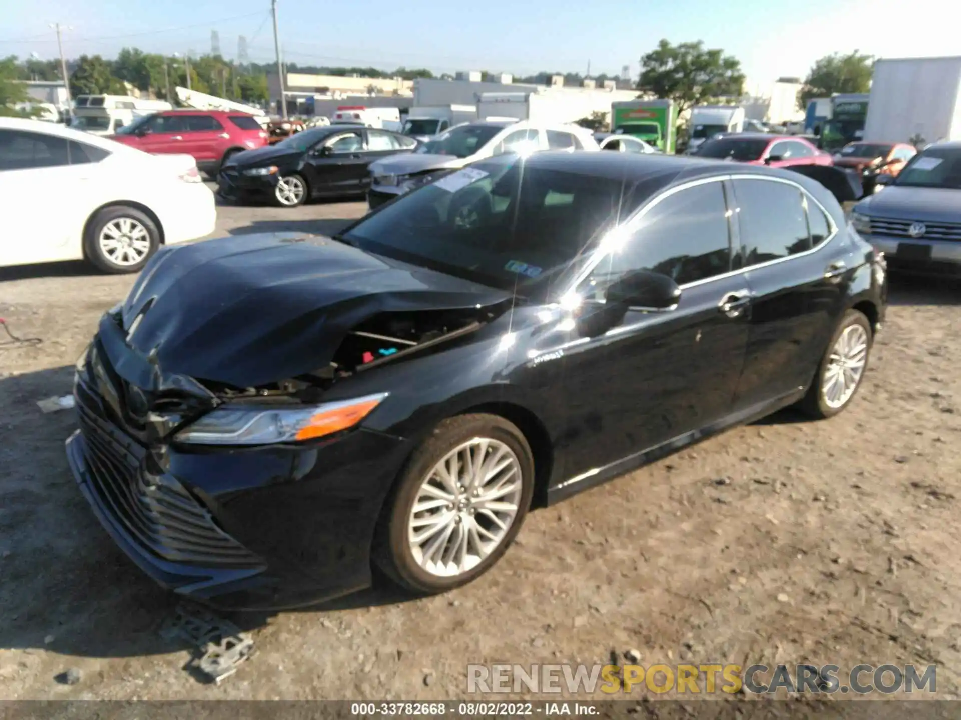 2 Photograph of a damaged car 4T1B21HK5KU517445 TOYOTA CAMRY 2019