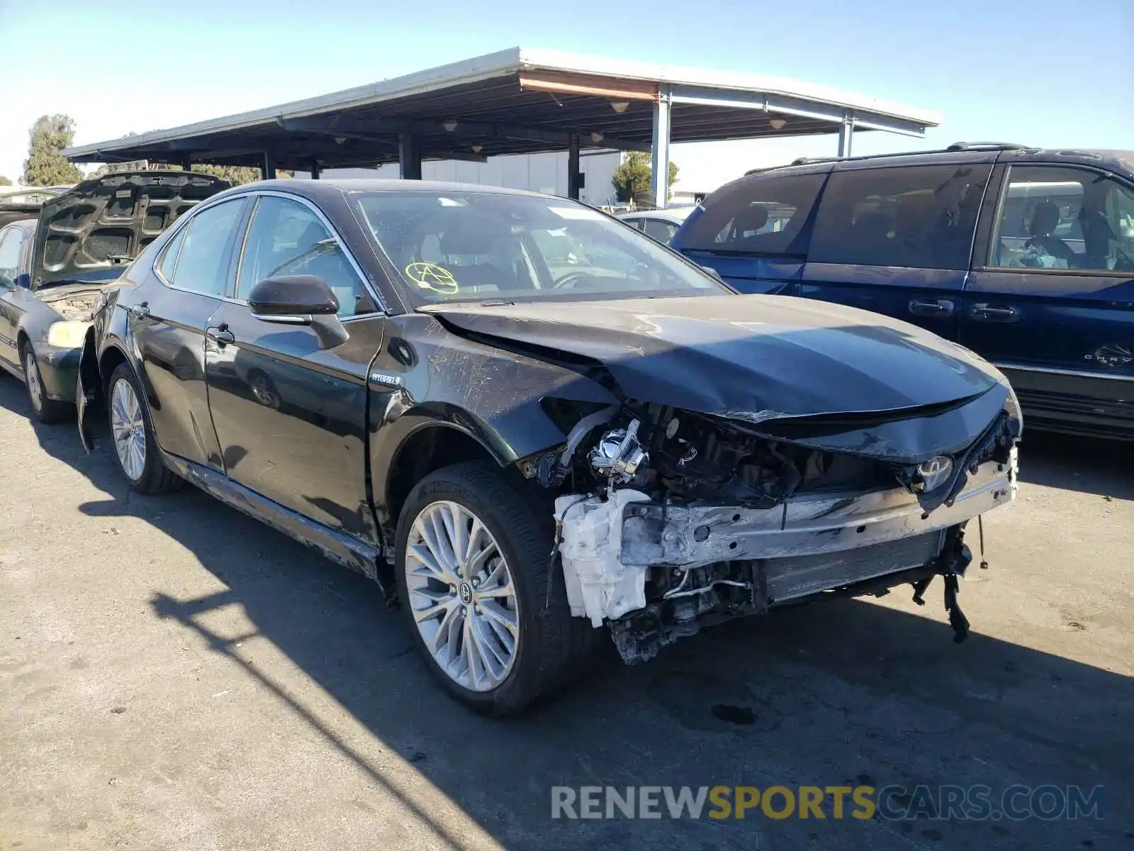 1 Photograph of a damaged car 4T1B21HK5KU520054 TOYOTA CAMRY 2019