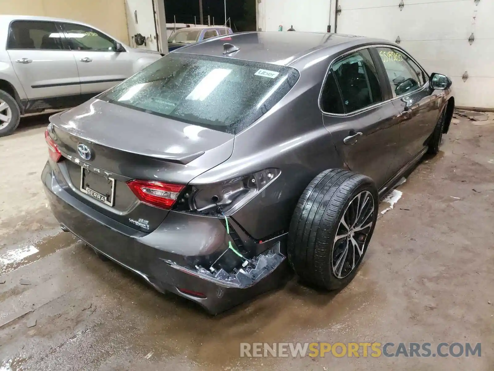 4 Photograph of a damaged car 4T1B21HK5KU521608 TOYOTA CAMRY 2019