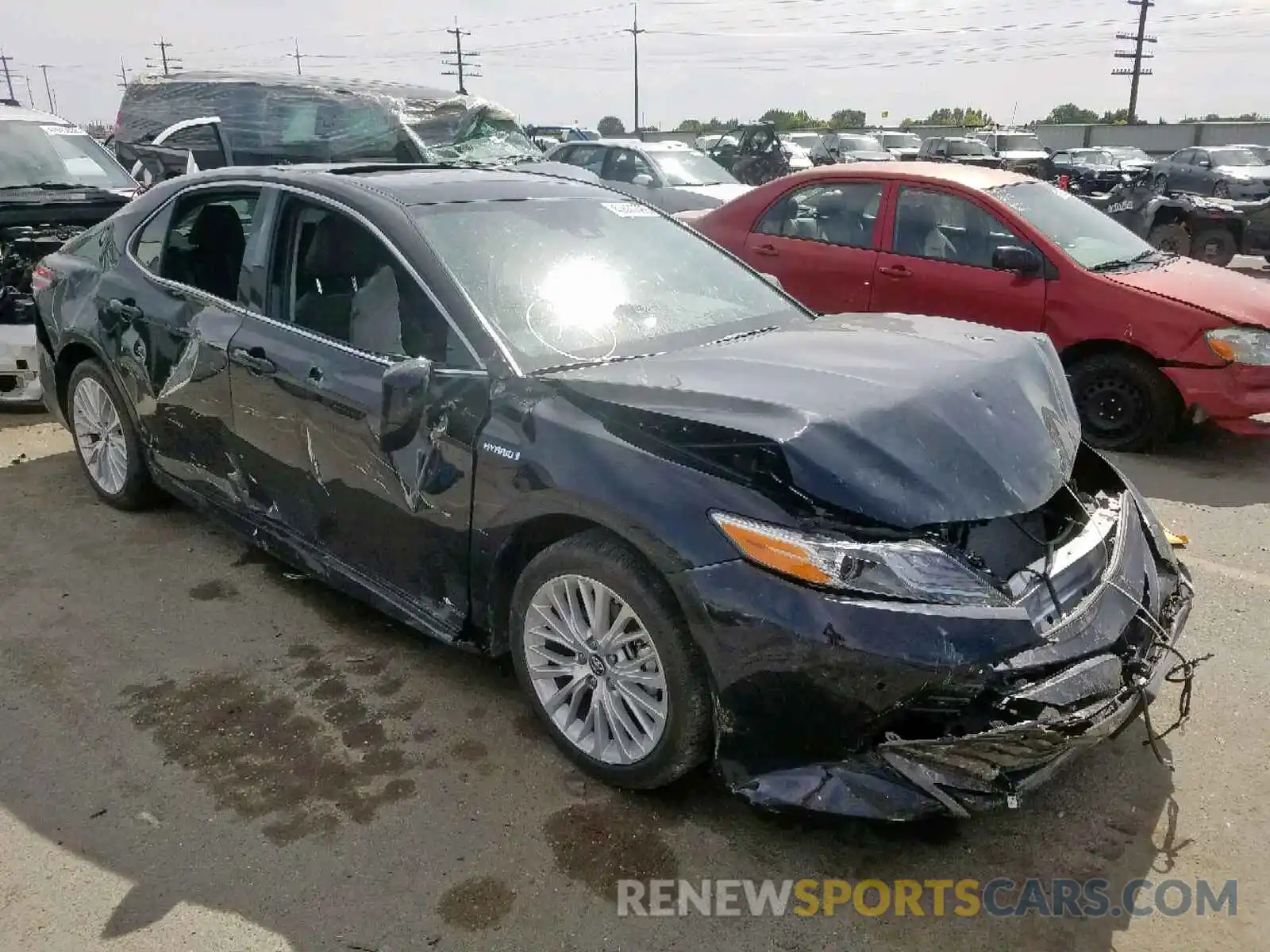 1 Photograph of a damaged car 4T1B21HK6KU010571 TOYOTA CAMRY 2019