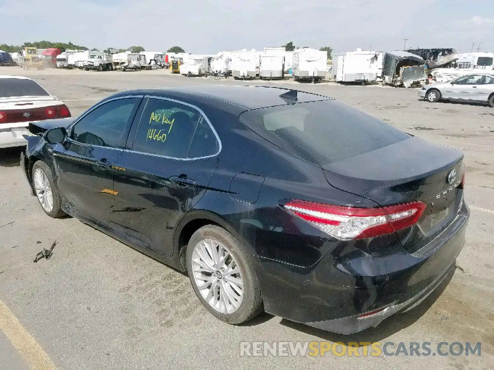 3 Фотография поврежденного автомобиля 4T1B21HK6KU010571 TOYOTA CAMRY 2019