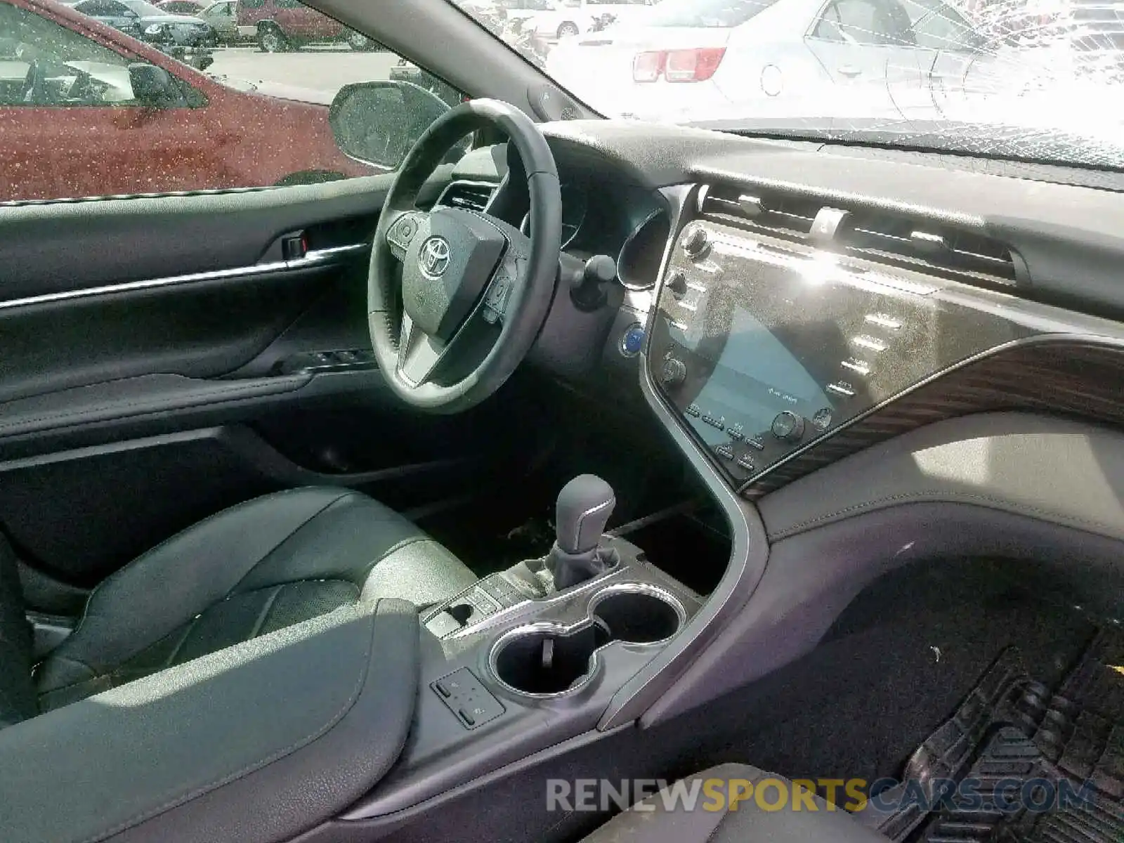 9 Photograph of a damaged car 4T1B21HK6KU010571 TOYOTA CAMRY 2019