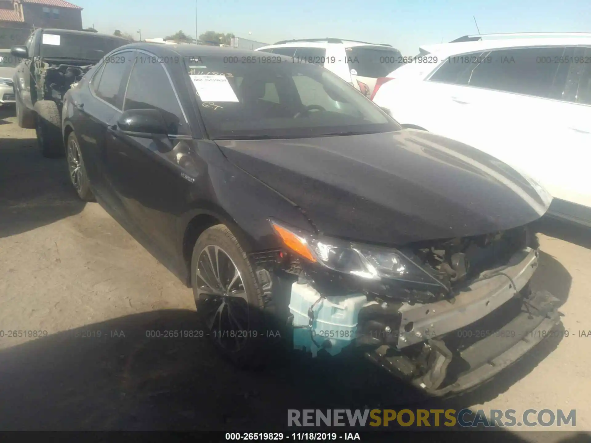 1 Photograph of a damaged car 4T1B21HK6KU010800 TOYOTA CAMRY 2019